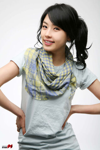 Archivo:Min Suh Eun2.jpg