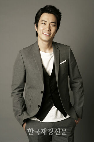 Archivo:Joo Sang Wook4.jpg