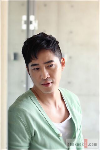 Archivo:Kang Ji Hwan24.jpg