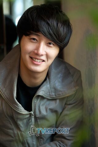 Archivo:Jung Il Woo32.jpg