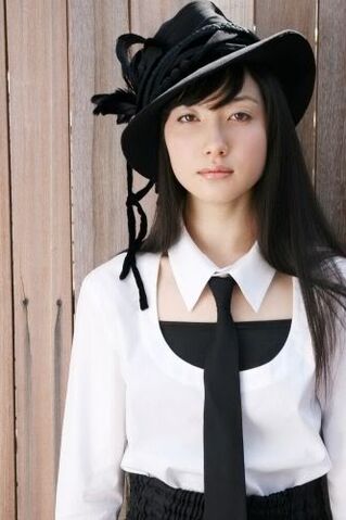Archivo:600full-yu-kashii.jpg