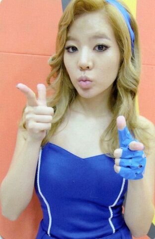 Archivo:Sunny (21).jpg