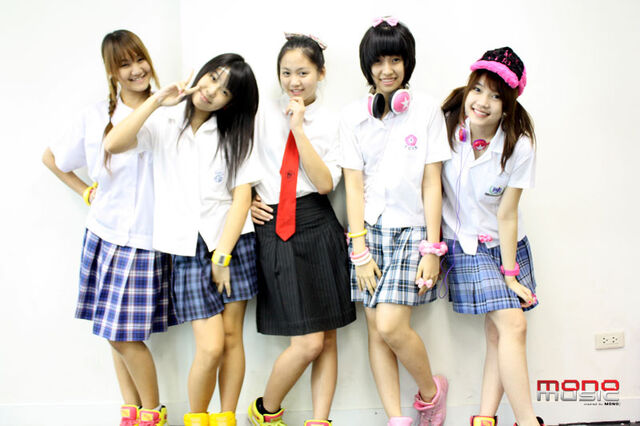Archivo:CandyMafia student 04.jpg