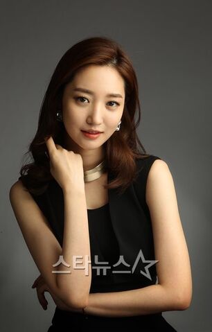 Archivo:Go Joon Hee17.jpg