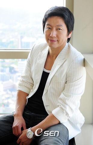 Archivo:Kim Soo Ro3.jpg