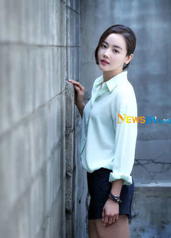 Archivo:Hwang Woo Seul Hye14.jpg