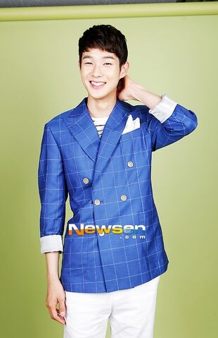 Archivo:Choi Woo Shik6.jpg