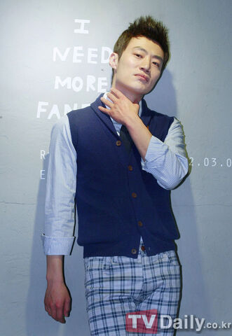 Archivo:Lee Hee Joon4.jpg