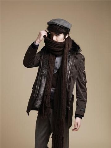 Archivo:Kim Hyun Joong (1989)6.jpg