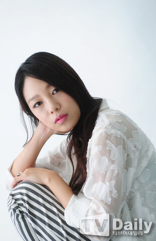 Archivo:Park Ji Soo6.jpg
