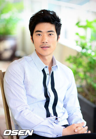 Archivo:Kim Kang Woo16.jpg