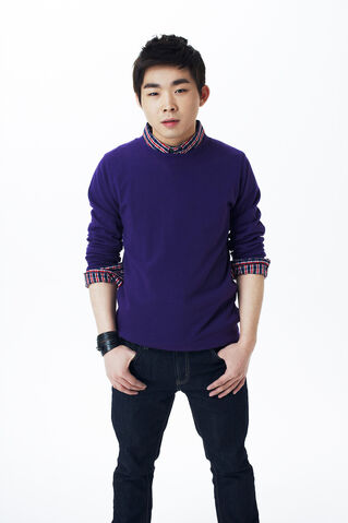 Archivo:Baek Chung Kang2.jpg