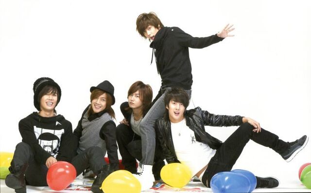 Archivo:Ss501-wall3.jpg