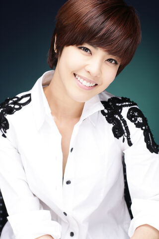 Archivo:Lee Yoon Ji9.jpg