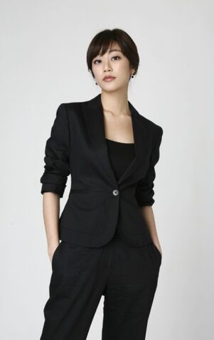Archivo:Kim Hyo Jin13.jpg