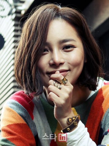 Archivo:Park Si Yeon31.jpg