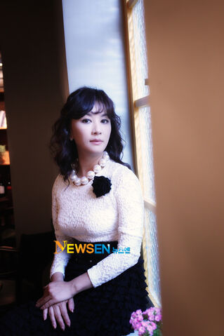 Archivo:Kim Hye Sun.jpg