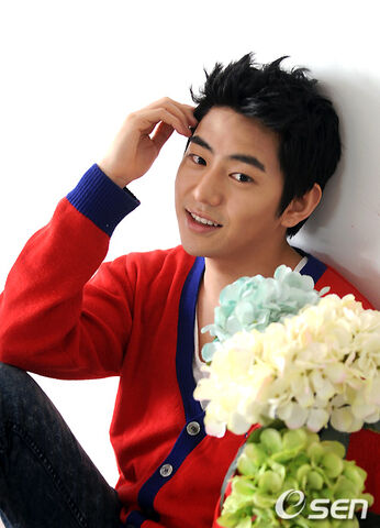 Archivo:Ahn Yong Joon11.jpg