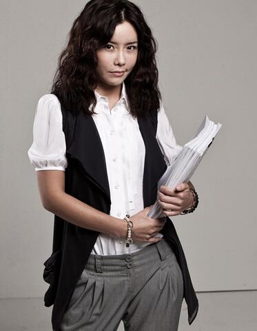 Archivo:Shin Yi2.jpg