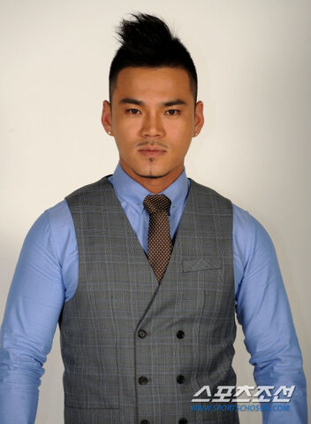 Archivo:Lee Jung 6.jpg
