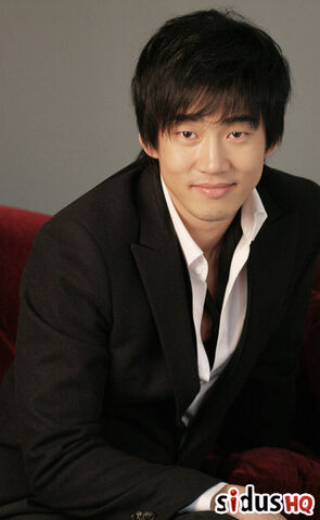Archivo:Yoon Kye Sang.jpg