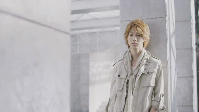 Archivo:Young Min 08.jpg