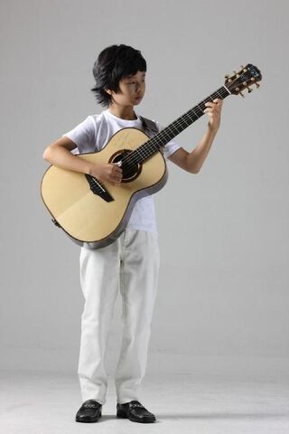 Archivo:Sungha+Jung+SJ2.jpg