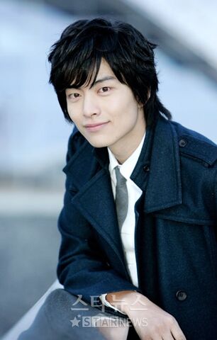 Archivo:Leeminki.jpg