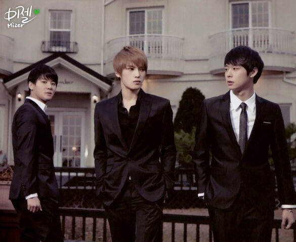 Archivo:Jyj-music-essay-10.jpg
