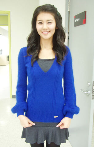 Archivo:Lee Da Jin2.jpg