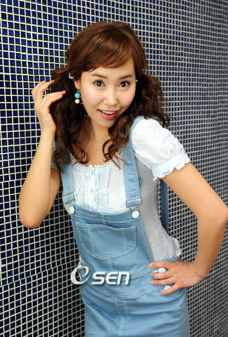 Archivo:Hwang Eun Jung2.jpg