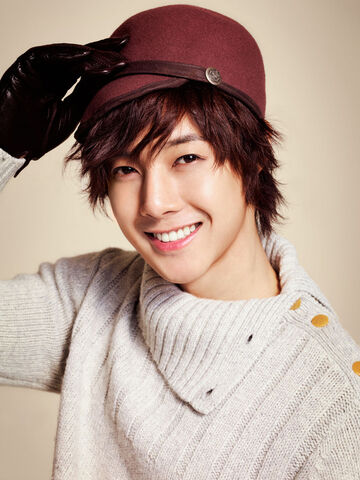 Archivo:Kim-hyunjoong-hotness.jpg