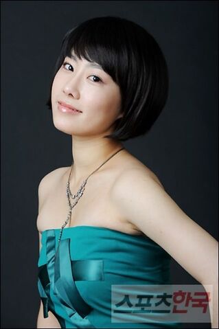 Archivo:Han Ye Won3.jpg