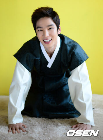 Archivo:Goo Won8.jpg