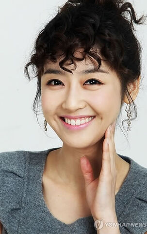 Archivo:Lee Da In11.jpg