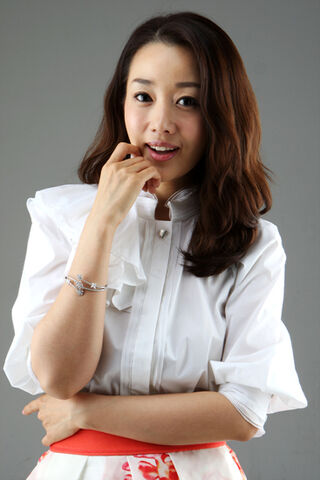 Archivo:Yoon Son Ha1.jpg