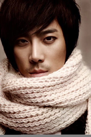 Archivo:Yoon Hyuk.jpg