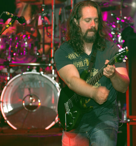 File:Petrucci.jpg