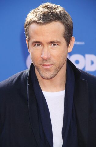 File:Ryan-reynolds-premiere-the-croods-01.jpg