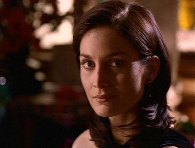 File:Irene Zuko Juliet is Bleeding.jpg