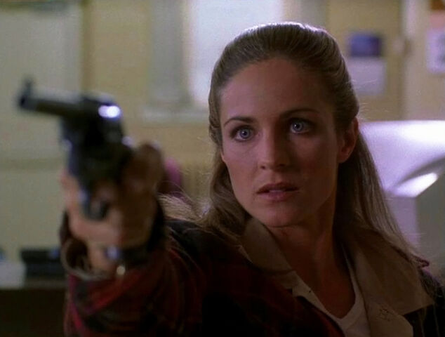 File:Maggie MacKenzie Gun.jpg