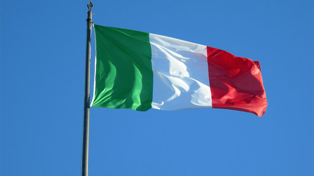 File:Italian-Flag.jpg