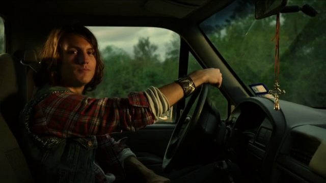 File:Kyle 1x02.png