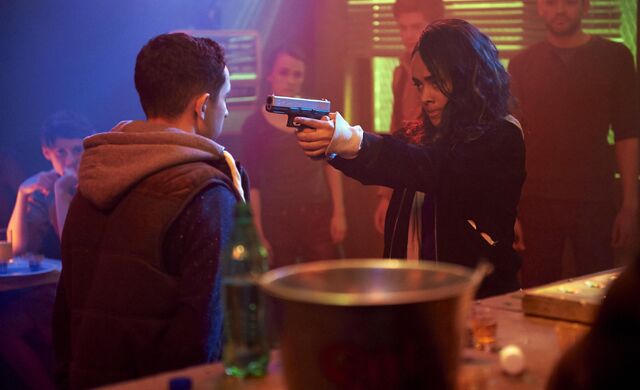 File:Episode 5.01 (10) FULL.jpg