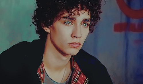 File:Robert Sheehan.jpg 2.jpg