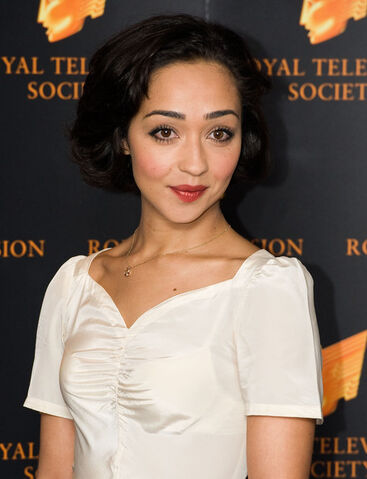 File:Ruth+Negga+RTS+Programme+Awards+2012+VPevlOBX0hll.jpg