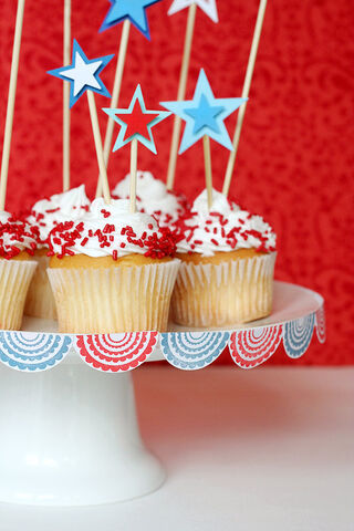 File:4th cakeplate bunting.jpeg