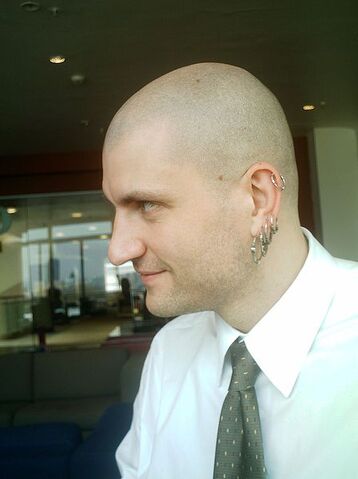 Fájl:448px-China Miéville side.jpg