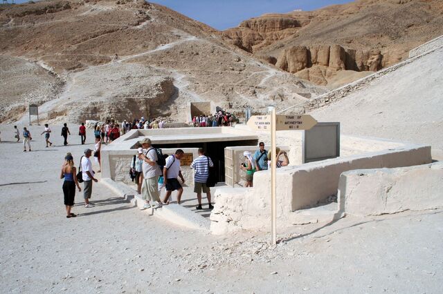 Plik:Tomb of Tutankhamun.jpg