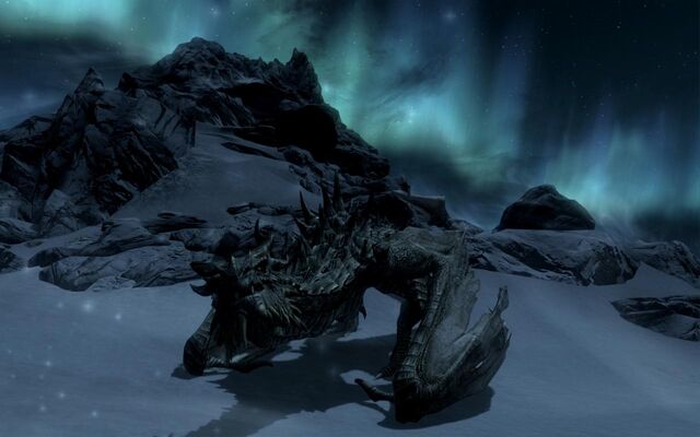 File:Paarthurnaax (night).jpg
